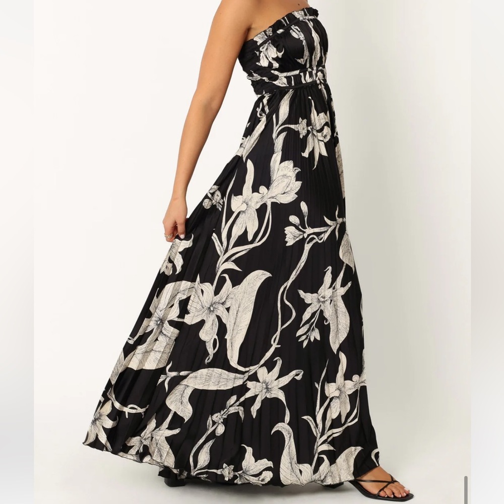 Petal & Pup Angelique Floral Strapless Pleated Maxi Dress, NWT